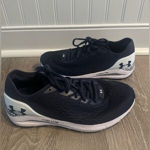 Women’s navy and white under armour hovr shoes size 8